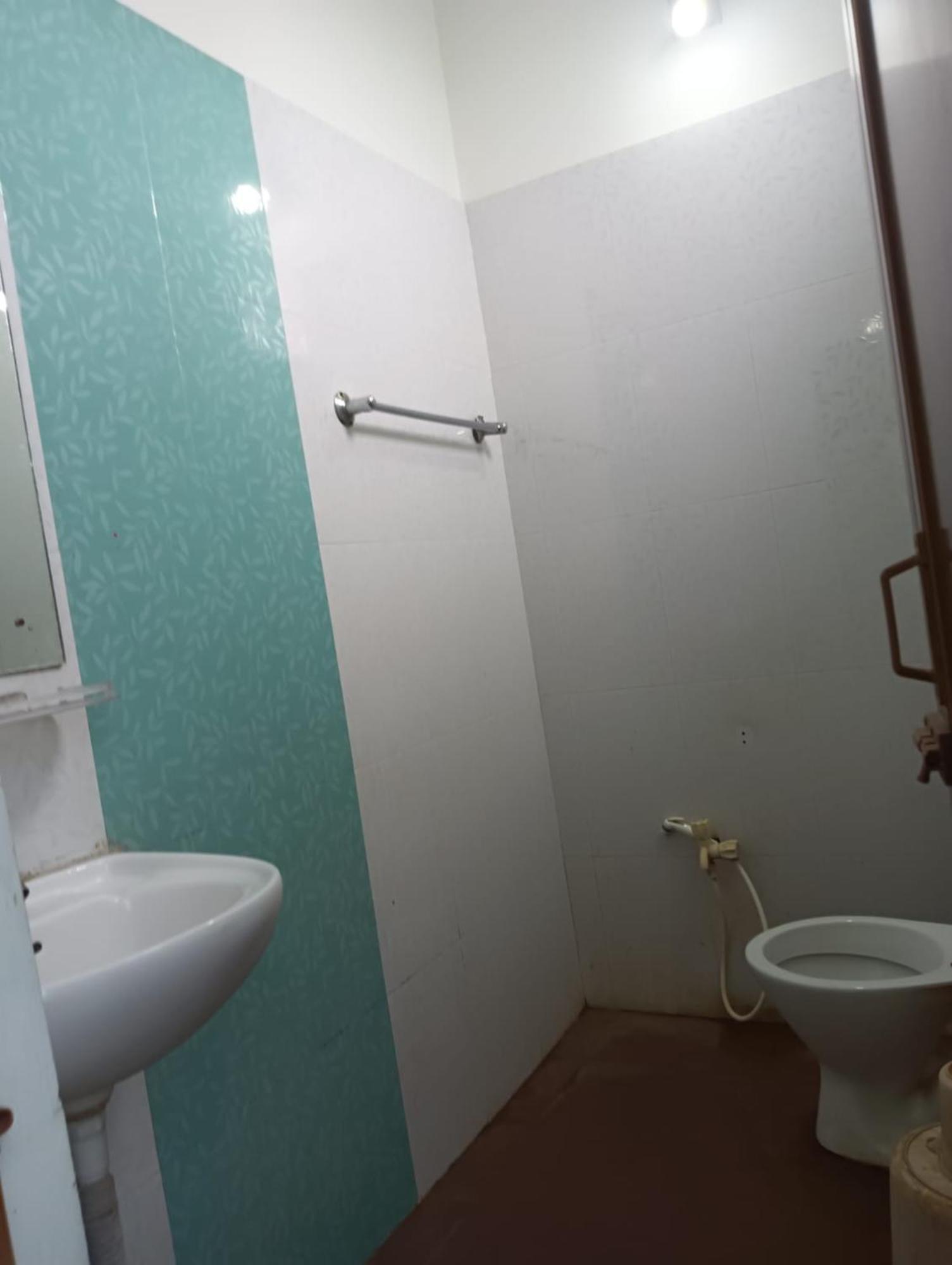 Hotel D2 Holiday Inn -Near Niladri Sea Beach - Puri - Official Verified Zewnętrze zdjęcie